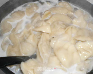 Leek and Shrimp Stuffed Dumplings recipe