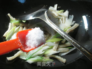 Stir-fried Beef Tripe with Green Onions recipe