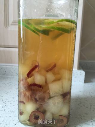 Warm Winter Health Fruit Tree Tea——lemon Pear Longan Red Date Tea recipe