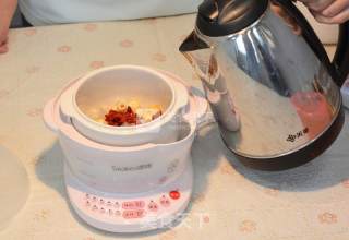 White Fungus and Lotus Seed Soup recipe