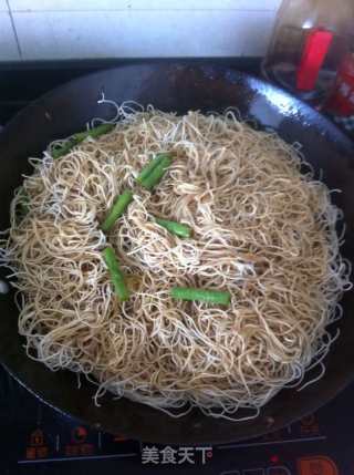 Braised Noodles with Shredded Pork recipe