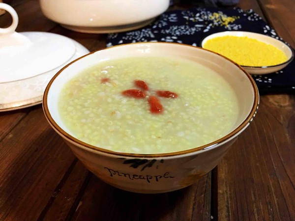 Millet Oatmeal Porridge with Wolfberry recipe