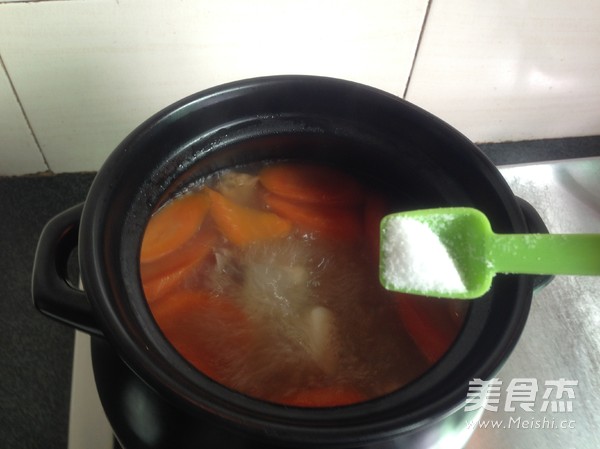 Carrot and Fig Pork Rib Soup recipe
