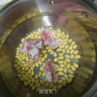 Soybean Pomelo Peel Dragon Bone Soup recipe