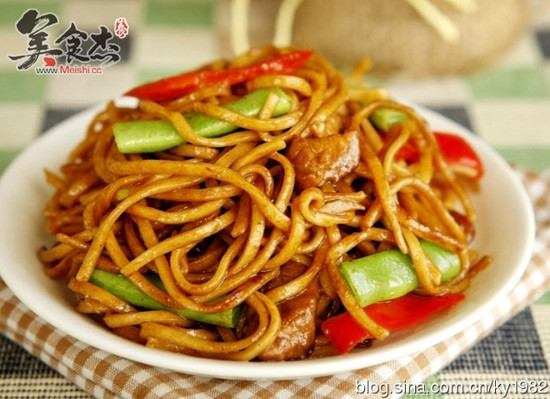 Braised Noodles with Beans recipe