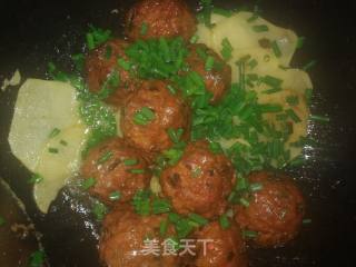 Fried Potatoes with Meatballs recipe