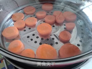 Pictograph Carrot Buns recipe
