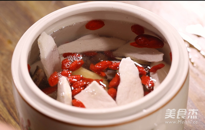 Spleen and Stomach Water Fish Soup recipe
