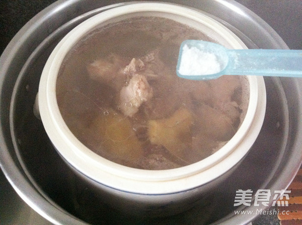 Stewed Pork Bone Soup recipe