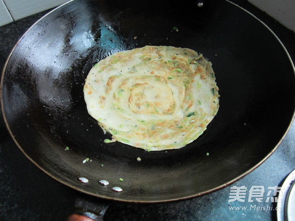 Vegetable Pancakes with Oil Residue recipe