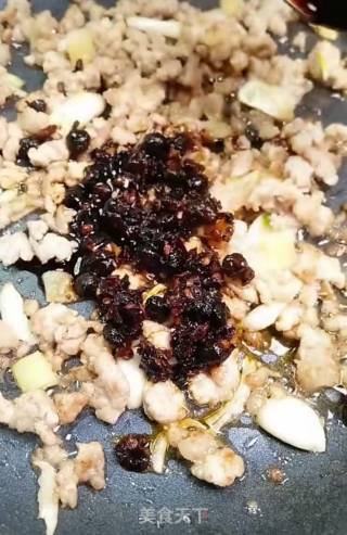 Fried Minced Pork with Chili recipe