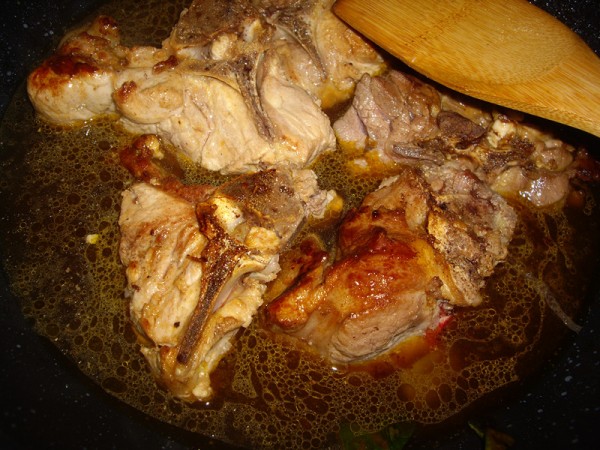 Carob Stewed Bone recipe