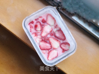 Super Simple Strawberry Milk Pudding recipe