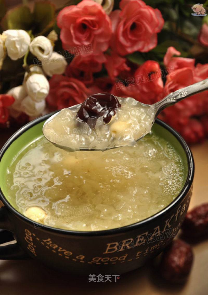 Red Date Tremella and Lotus Seed Soup recipe