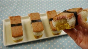 Spam Sushi Masubi Luncheon Meat and Sweet Egg Sushi by あっ, 之想グルメだ! recipe