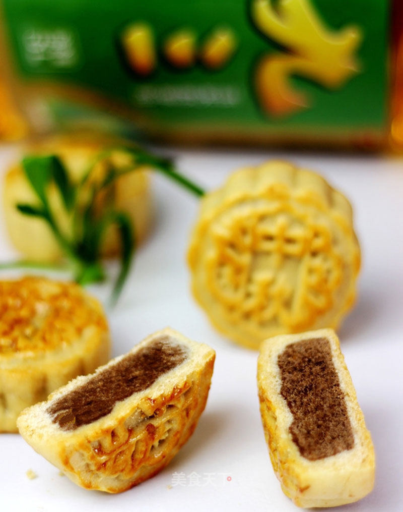 Cantonese Bean Paste Mooncake recipe