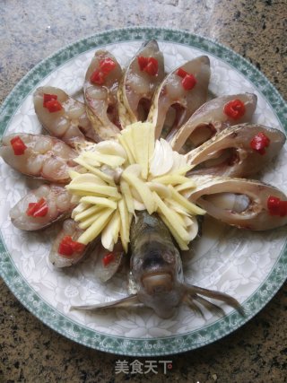 Peacock Steamed Fish recipe