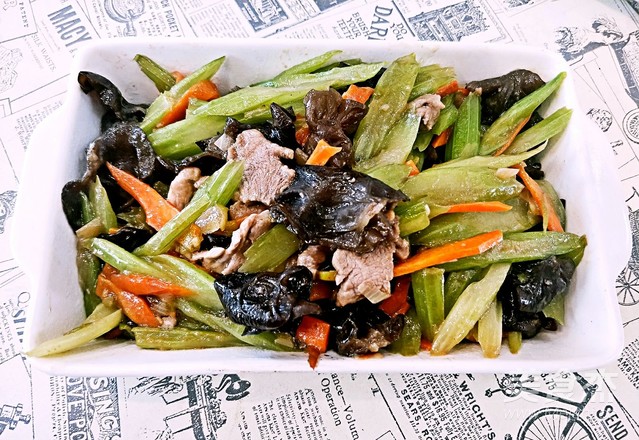 Celery Stir-fried Pork recipe