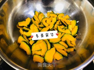 Simple and Delicious De Stir-fried Beibei Pumpkin recipe