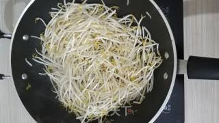 Fried Mung Bean Sprouts with Cumin recipe