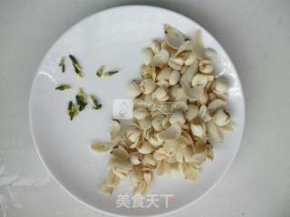 Stewed Pumpkin with Lily and Lotus Seeds recipe