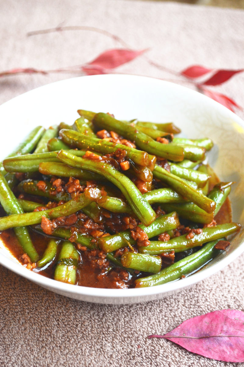 Braised Beans in Sauce recipe