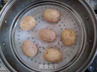 Pictograph Potato Bun recipe