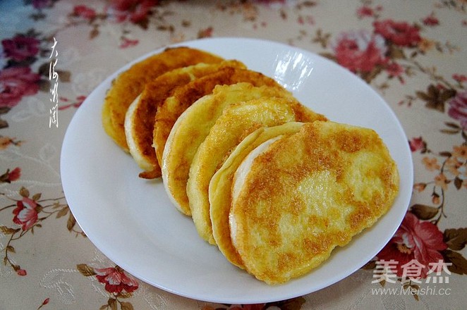 Egg Fried Steamed Bun Slices recipe