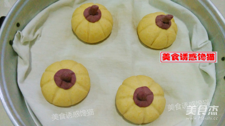 Pumpkin Peanut Buns recipe