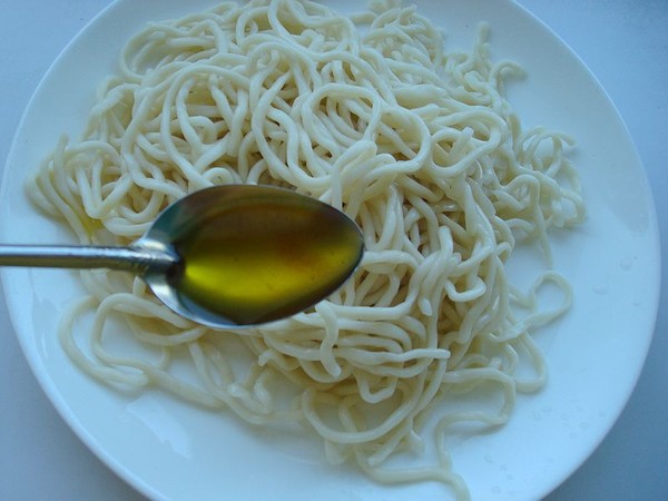 Spicy Egg Stir-fried Strips recipe