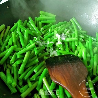 Stir-fried Long Beans recipe