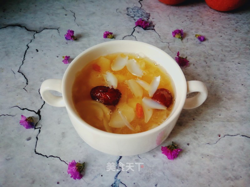 Red Date Lily Tremella Soup recipe