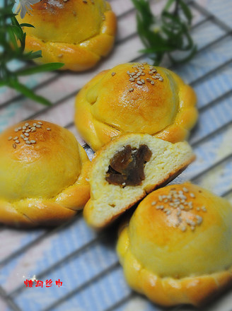 Dried Persimmon Hat Bread recipe