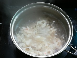 Hawthorn and Lotus Root Slices recipe