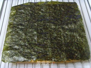 It’s Cold, So You Have to Wear A Coat on The Cake [seaweed Cake Roll] recipe