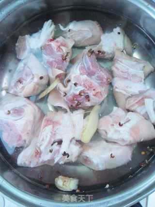 [beauty and Greedy] Braised Pork Feet in Brown Sauce recipe