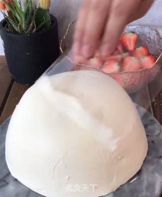 Strawberry Bomb Mousse recipe