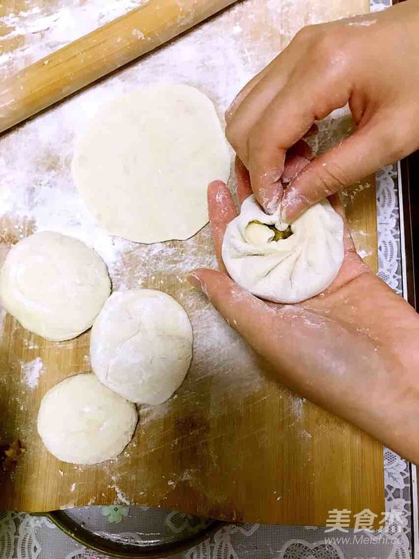 Homemade Cabbage Pork Bun recipe