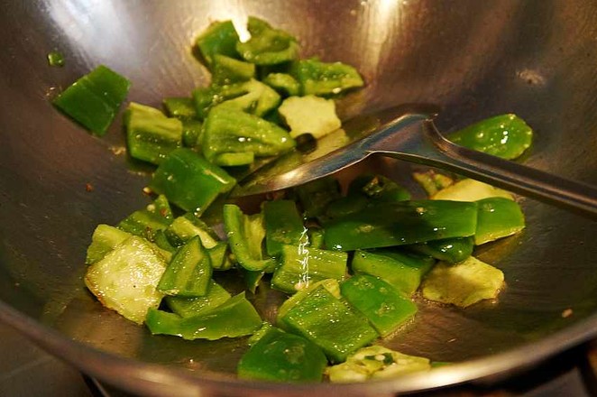 Stir-fried Green Peppers recipe