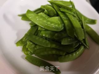 Stir-fried Snow Peas with Pork Belly recipe