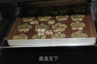 #aca烤明星大赛# Black Sesame Savoury Biscuits recipe