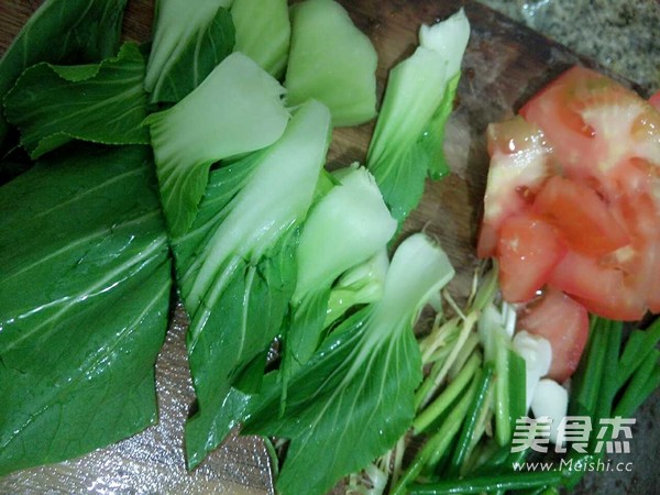 Ravioli with Tomatoes and Greens recipe