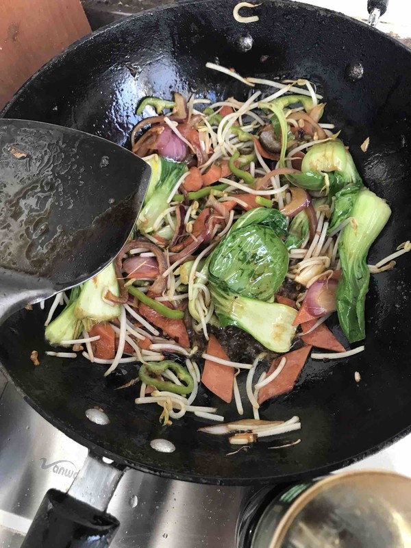 So Simple and Delicious Home-cooked Fried Noodles recipe