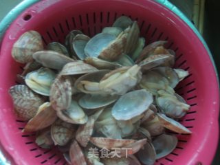 A Good Partner with Wine-popped Clams in Sauce recipe