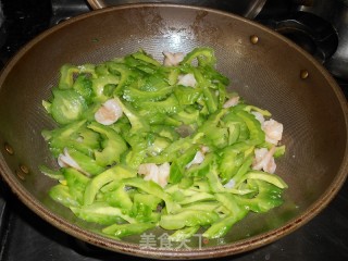 Fried Bitter Gourd with Shrimp recipe