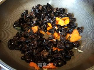 Stir-fried Fungus with Fresh Lily and Yam recipe