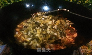 Stir-fried Sauerkraut with Shredded Pork with Winter Bamboo Shoots recipe