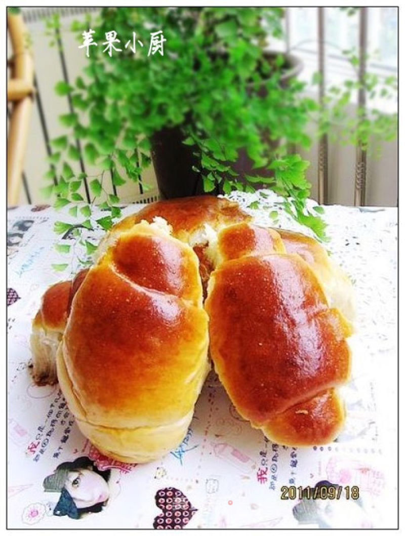 Old-fashioned Small Roll Bread