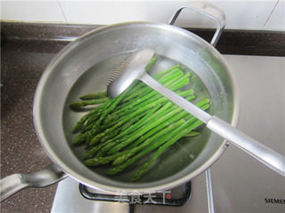 Asparagus with Creamy Sauce recipe