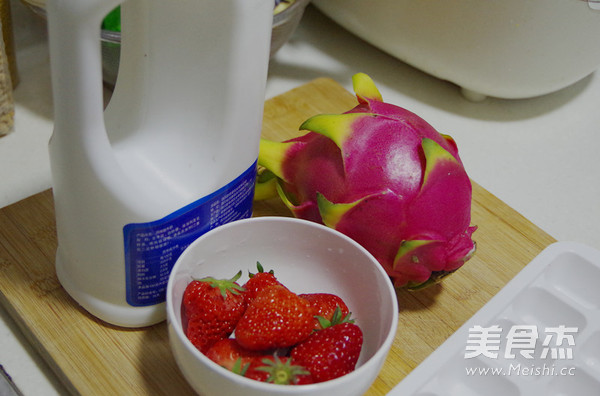Homemade Yogurt and Fruit Popsicles recipe